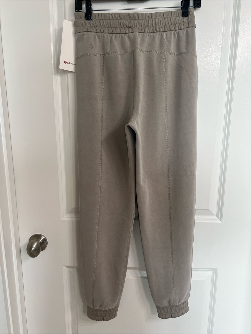 NWT Lululemon Softstreme Jogger Riverstone Size 4 - Picture 3 of 5